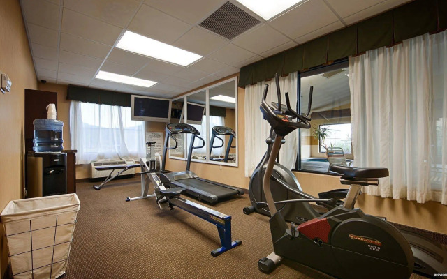 Best Western Plus Strawberry Inn & Suites