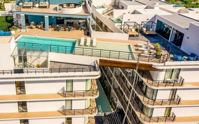 The Boat by Andiani Travel