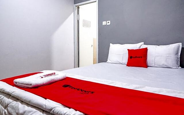 RedDoorz @ Citraland Surabaya