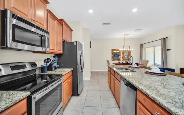 Lovely Family Home - 10min to Disney - Stl107