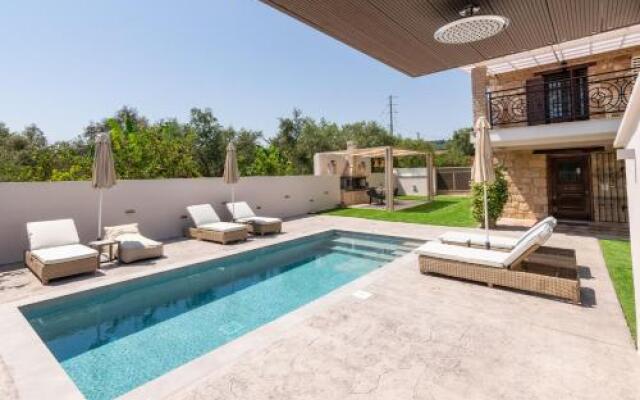 Artemis Luxury Villa