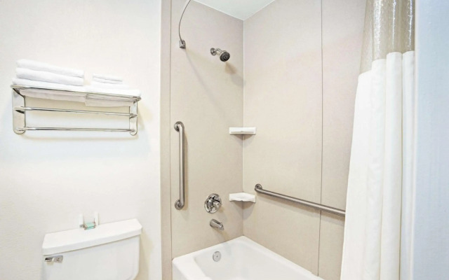 Travelodge by Wyndham Banning CA Near Casino/Outlet Mall
