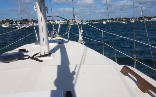 Sailboat with view