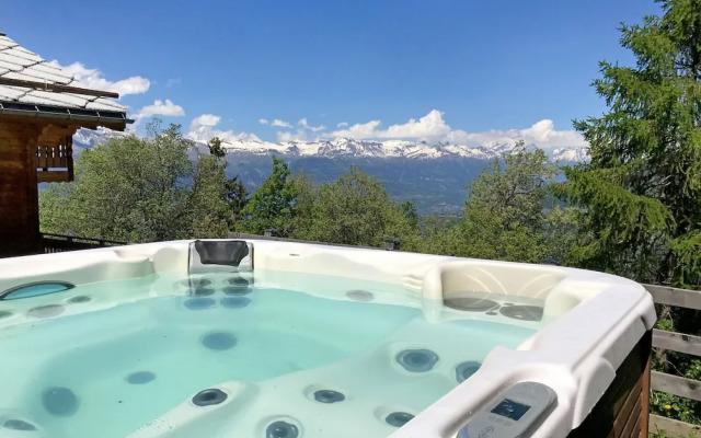 A Luxurious 12 Person Chalet With Superb View