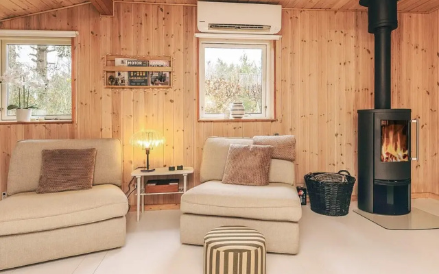 4 Star Holiday Home in Hals