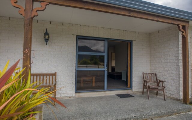 Mt Cook View Motel - Fox Glacier