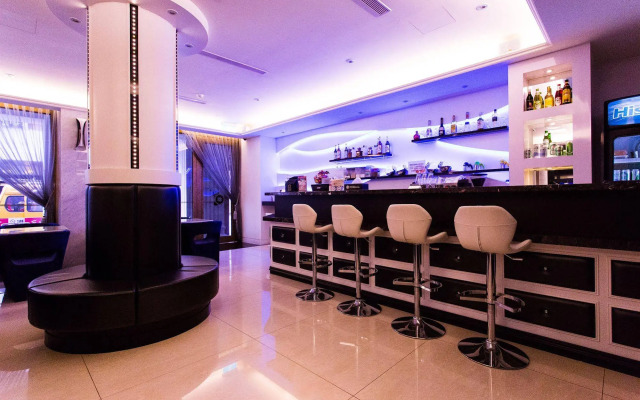 Harmonious Hotel