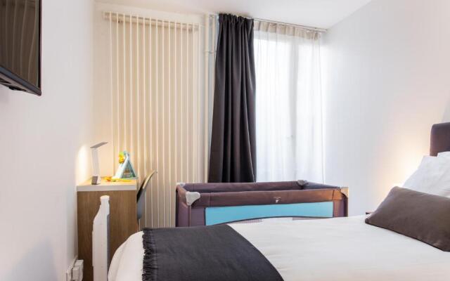 D&E - PARIS-DISNEY - HOLIDAYS APARTMENT - APPARTEMENT DE VACANCES - 5 CHAMBRES- 5 SDB - 5 BEDROOMS - 5 BATHROOMS - Netflix