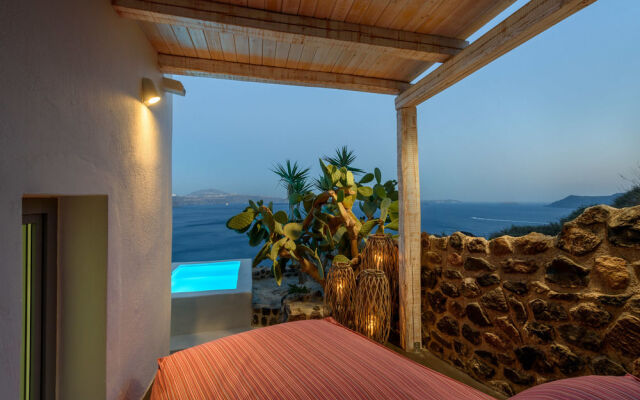 Solstice Luxury Suites