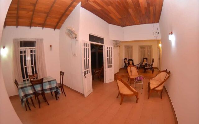 Royal Waves Negombo