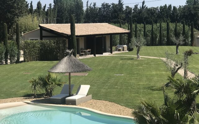 CHAMBRE D HOTES LE MAS DES LIMITES à ROGNONAS