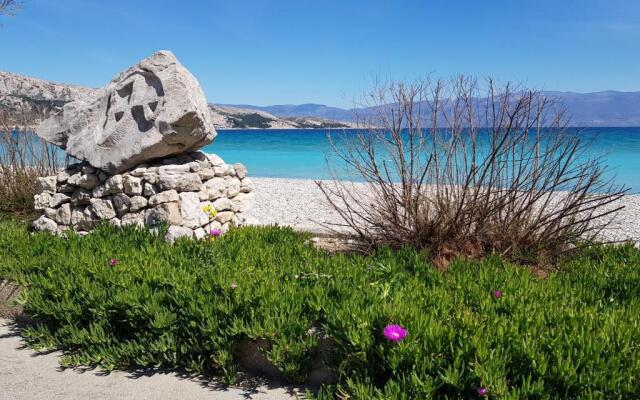 Baska Beach Apartments