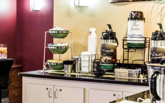 Quality Inn Roanoke Rapids