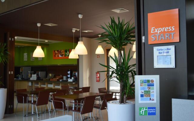 Holiday Inn Express Porto - Exponor, an IHG Hotel