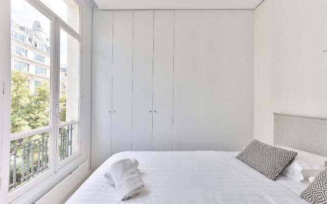 126 - Urban Amazing 3BR Montorgueil