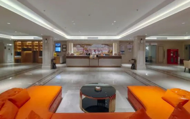 Vienna Hotel (Wuchang Jiangtan Xujiapeng Subway Station, Hubei University)