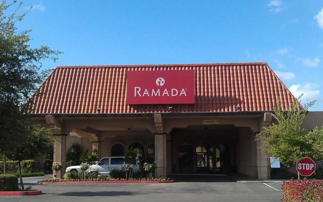 Ramada by Wyndham Fresno North