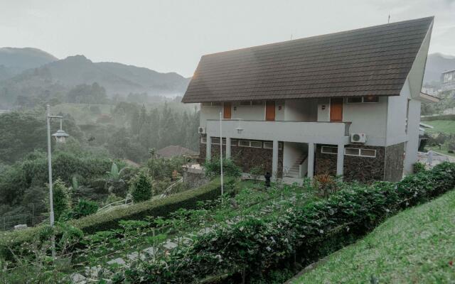 Ariandri Hotel & Resort 