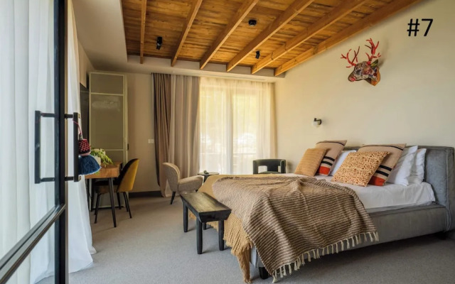 The Pines Bucegi Lodge