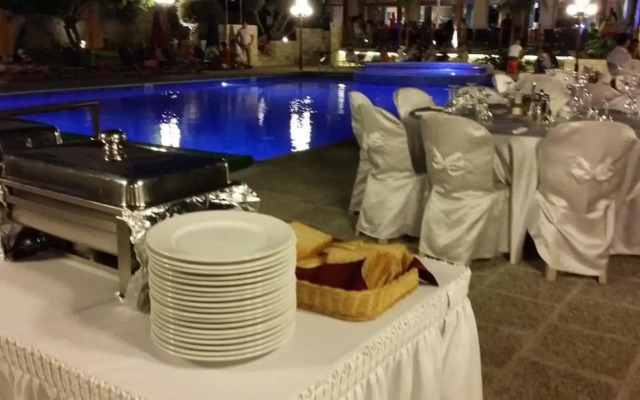 The Caravel Hotel