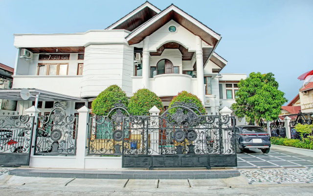 Capital O 92990 Nena Kostel Syariah