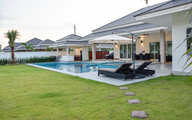 Tulip House Pool Villa Hua Hin