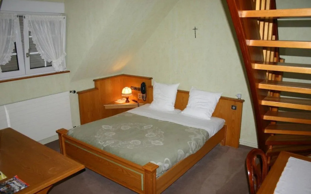 Logis Hotel Aux Comtes De Hanau