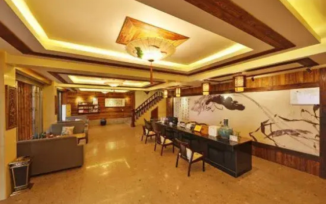 YIhe Lianhua Yanying Hotel