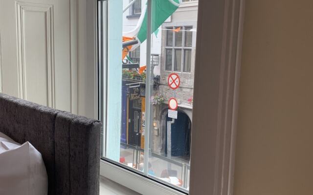 Latin Quarter Townhouse