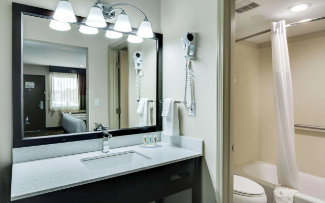 Quality Inn & Suites Athens University Area