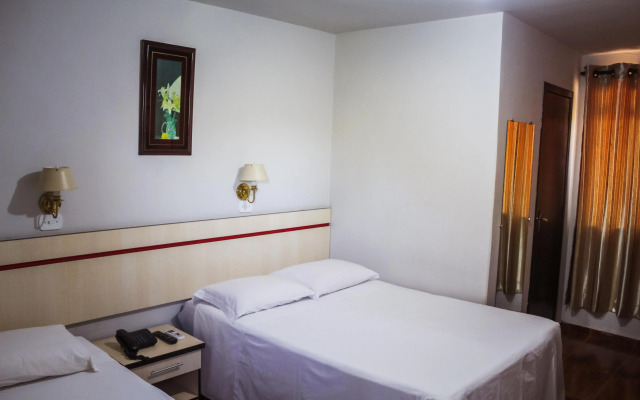 Foz Budget Hotel