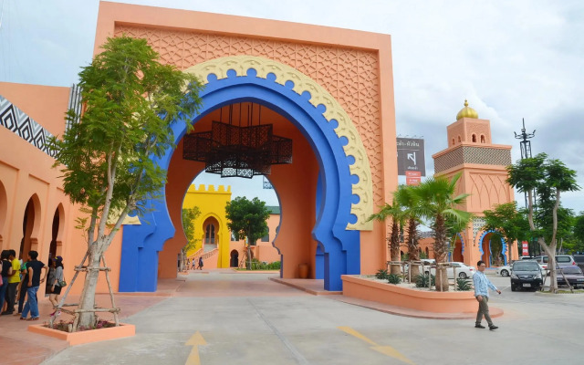 Baan Taklom Chomtalay