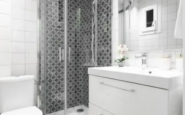 Luxury 5 by OTOTO