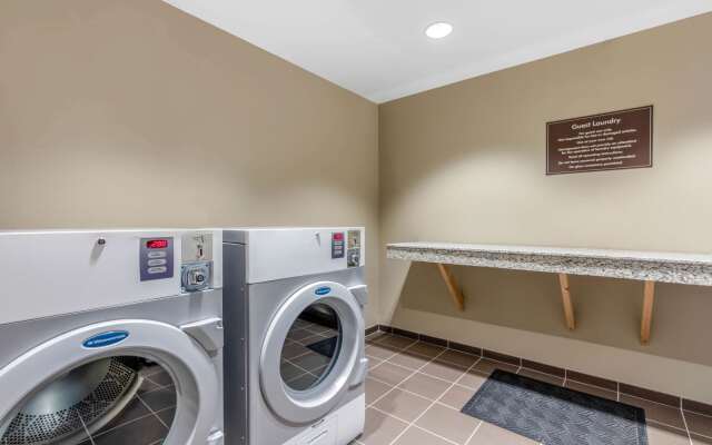 MainStay Suites St Louis Airport