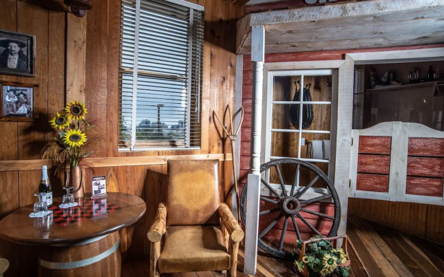 Anniversary Inn - 5th South