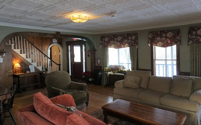 Smugglers Notch Inn