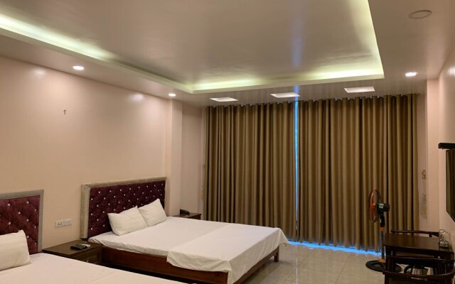 OYO 620 New World Hotel