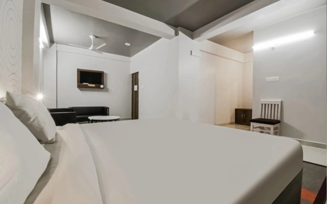 Super OYO Flagship Ag Colony