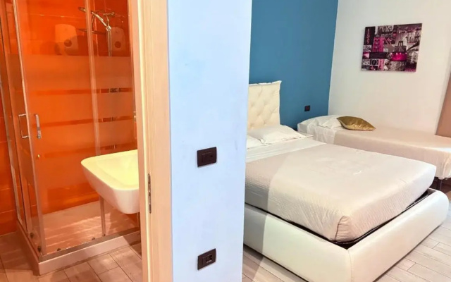 Blue Shades Aparthotel