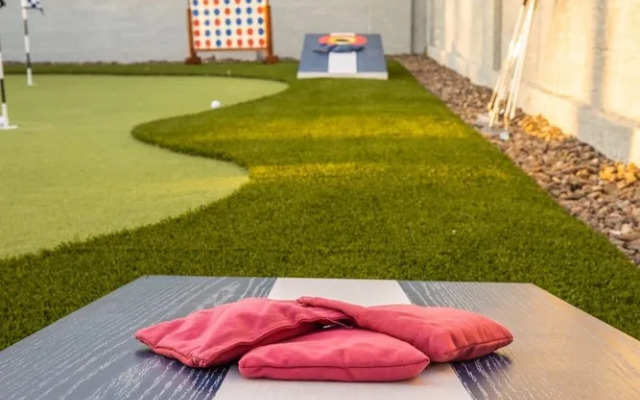 Scottsdale Osborn 3 Bedroom Home by RedAwning