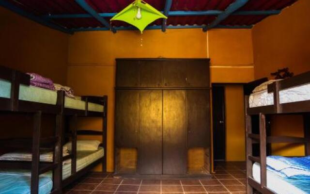 SUEñO PROFUNDO HOSTEL