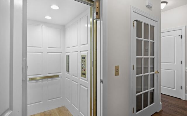 Make a Big Splash in 7BR Lake Norman Home!