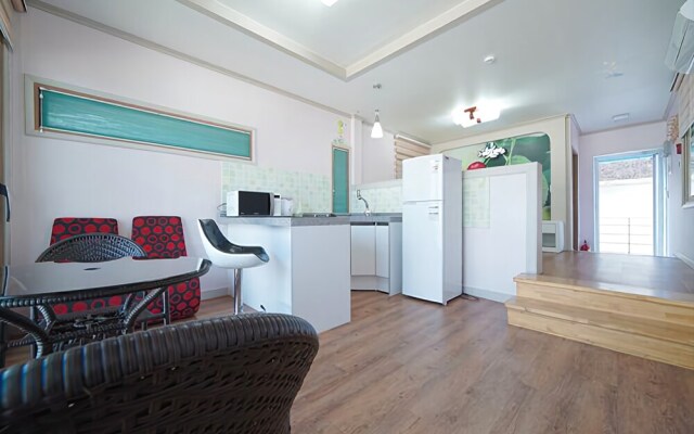 Yeongdeok Etermo Pension