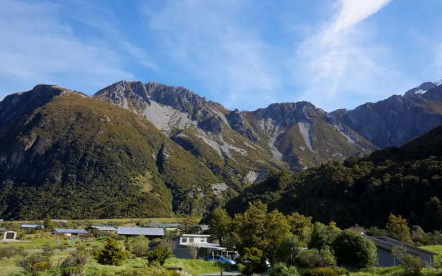Mt Cook Backpacker Lodge