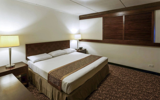 Oceanview Hotel & Residences