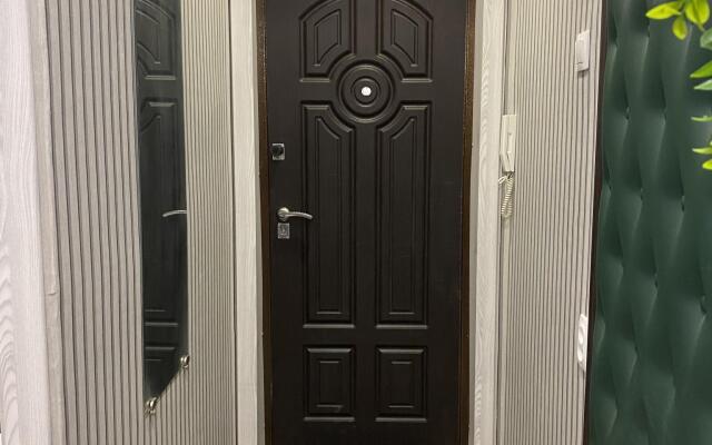 Апартаменты на улице Профсоюзов 19