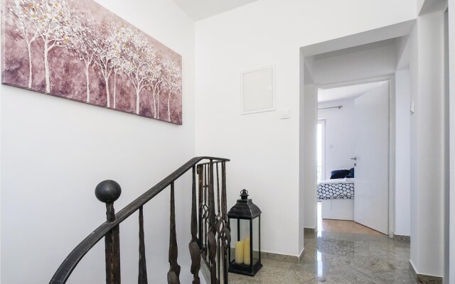 Amazing Home in Pisak with Hot Tub, WiFi & 4 Bedrooms