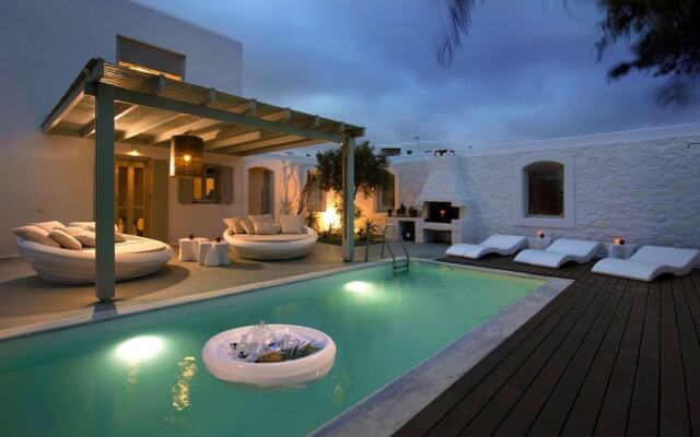 Villa Dafni 4BD with Pool in Kalafatis