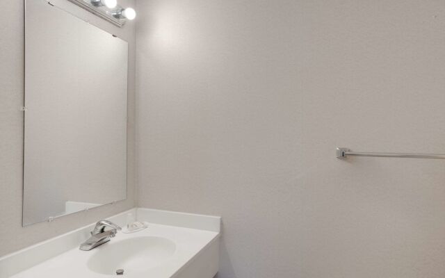 Days Inn by Wyndham Auburn/Finger Lakes Region