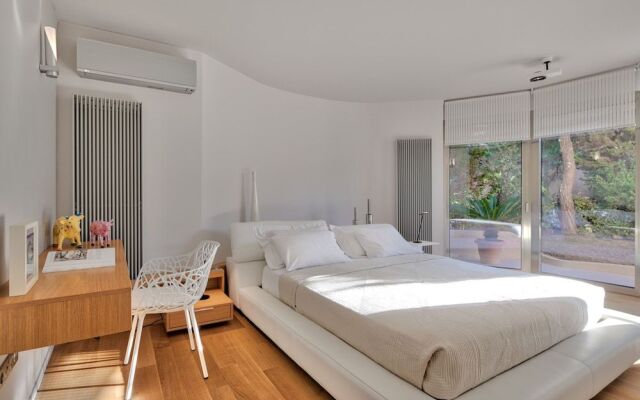 Luxurious Villa Philoxenia